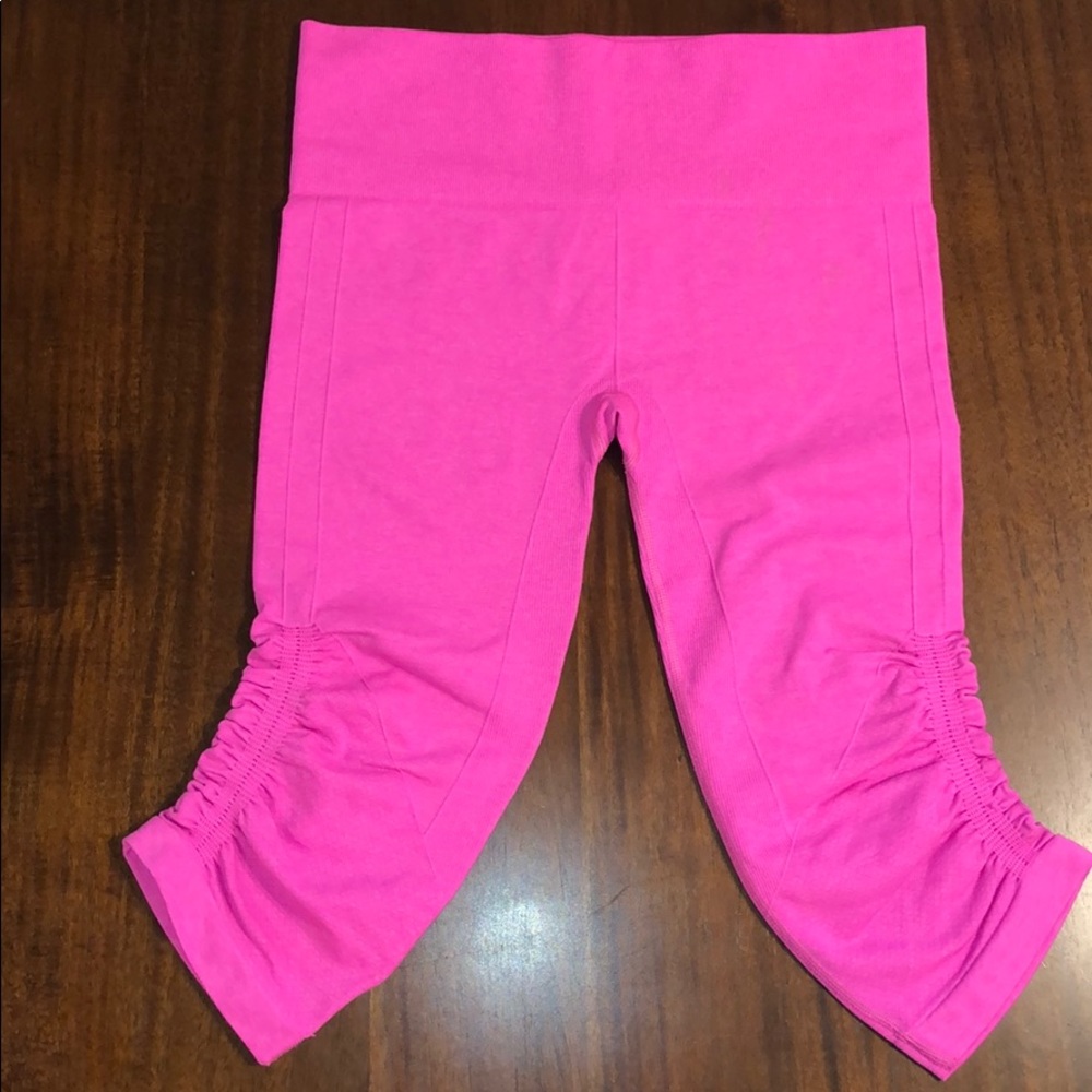 Lululemon flow crop ll pants